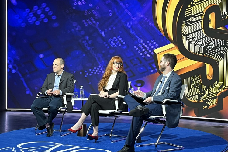 Naomi Brockwell at the DC Privacy Summit