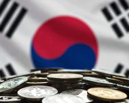 Cryptocurrency hardware wallet with recovery phrase